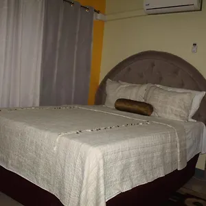 Comfy, & Elegant New Kingston